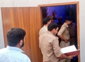 यूपी06मई25 अलीगढ़ के OYO  होटल 8वीं क्लास की छात्रा की लाश मिली