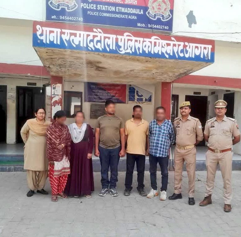 आगरा 06मई25 मांगे। नहीं देने पर ठेका बंद करवाने, रेप केस लगवाने