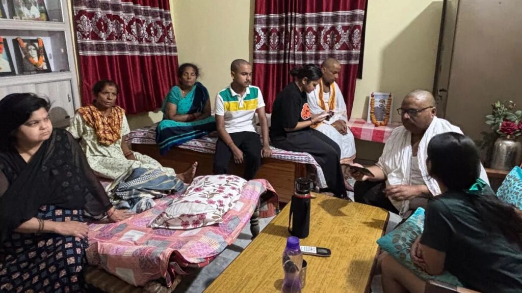 नई दिल्ली07मई25शुभम द्विवेदी के पिता ने ऑपरेशन सिंदूर पर दी पहली प्रतिक्रिया, पीएम मोदी के लिए कही ये बातें*