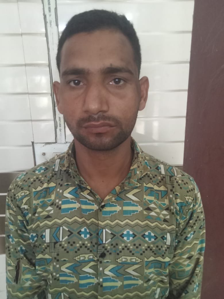 मथुरा 8 मई 25*कोसीकलां पुलिस ने एक अभियुक्त को किया गिरफ्तार। अवैध हथियार बरामद*