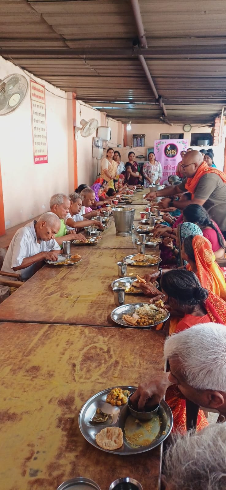 वाराणसी12मई25*मातृ ऋण से मनुष्य कभी मुक्त नहीं होता। डा राजलक्ष्मी राय वाराणसी12मई25*मातृ ऋण से मनुष्य कभी मुक्त नहीं होता। डा राजलक्ष्मी राय