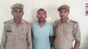 मथुरा 12 मई 25* फायरिंग कर दो व्यक्तियों को घायल करने वाले वांछित अभियुक्त को किया गिरफ्तार।*