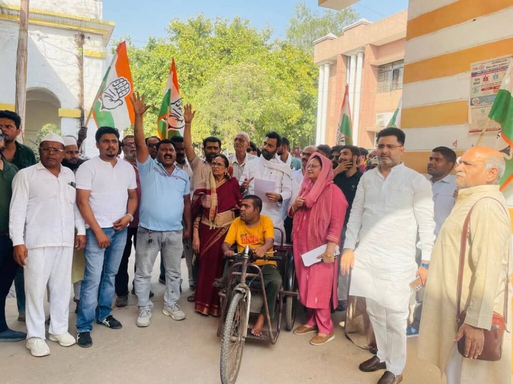 जयपुर15मई25*उत्कृष्ट प्रदर्शन करने वाले विद्यार्थियों के सम्मान में भव्य समारोह का आयोजन किया गया।