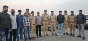 लुटेरे दौराने पुलिस मुठभेड़ घायल/गिरफ्तार