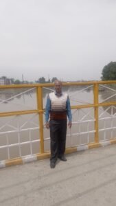 कश्मीर 18मई25*की Dal झील में पर्यटक 0 श्रीनगर।