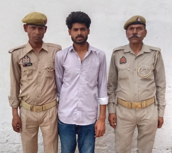 मथुरा 18 मई 25*थाना गोवर्धन पुलिस ने एक अभियुक्त को किया गिरफ्तार, कब्जे से एक अवैध हथियार बरामद ।*