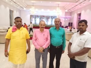 जम्मू कश्मीर19मई25*योगेंद्र यादव महामंडलेश्वर के पुत्र के विवाह में शामिल हुए राष्ट्रीय नेता बदायूं।