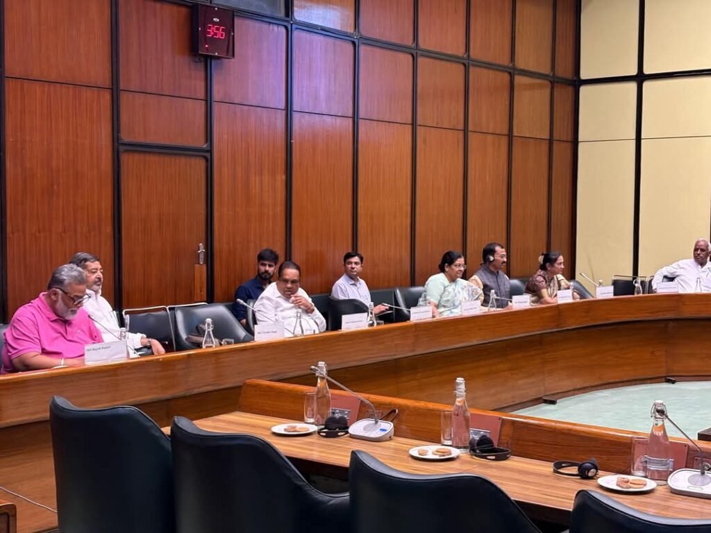 पूर्णिया बिहार 23मई 25*जल शक्ति मंत्रालय की बैठक में शामिल हुए सांसद पप्पू यादव, कोशी क्षेत्र की बाढ़ समस्या पर सौंपा ज्ञापन