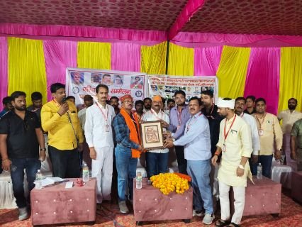 वाराणसी02मई25*पत्रकारों के बिना नहीं हो सकती स्वच्छ समाज की कल्पना : घनश्याम पाठक