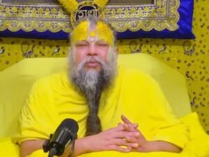 मथुरा02मई25*प्रेमानंद महाराज की स्वास्थ्य कारणों से बंद हुई रात्रि पदयात्रा,