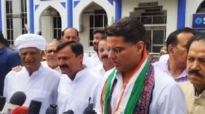 जोधपुर04मई25*भारतीय राष्ट्रीय कांग्रेस कमेटी के राष्ट्रीय महासचिव सचिन जी पायलट ने जोधपुर एयरपोर्ट पर प्रेस वार्ता की।