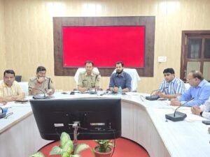 मथुरा 6 मई 25*एसएसपी ने पुलिस/प्रशासनिक अधिकारीगण के साथ गोष्ठी आयोजित की।