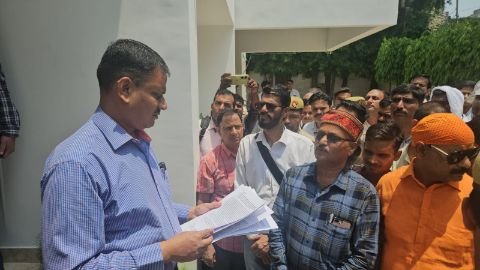 वाराणसी06मई2025*डीएम हुए सख्त,एसडीएम पिंडरा के खिलाफ दिया जांच के आदेश