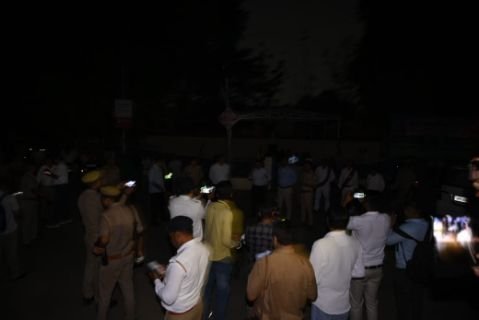 वाराणसी07मई25*बरेका परिसर में रात्रिकालीन ब्लैकआउट मॉक ड्रिल का सफल आयोजन –