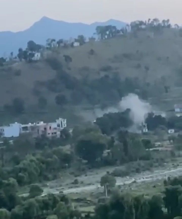 जम्मू10मई25*अभी तक पाकिस्तान आपनी हरकत से बाज नही जम्मू कश्मीर के Atti में गोलाबारी जारी जम्मू10मई25*अभी तक पाकिस्तान आपनी हरकत से बाज नही जम्मू कश्मीर के Atti में गोलाबारी जारी