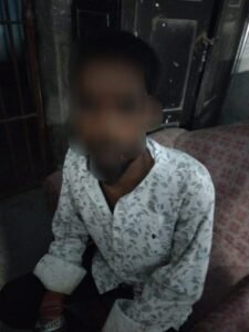 पूर्णिया बिहार 14 मई 25* एक शराब तस्कर 0.750 लीटर विदशी शराब के साथ गिरफ्तार। एक एक मोटरसाईकिल भी बरामद।