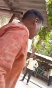 बाराबंकी-23मई25*लेखपाल दीपचंद्र श्रीवास्तव का रिश्वत लेते