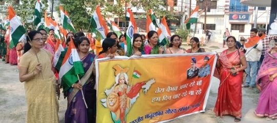 गाजीपुर24मई25*ऑपरेशन सिंदूर की सफलता पर निकाली तिरंगा यात्रा, विशेष रूप से उपस्थित रही शहर की महिलायें