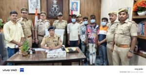 बनारस31मई25*बनारस के घाटों पर पर्यटकों का जेब काटकर चोरी करने वाले 04 नफर अभियुक्त गिरफ्तार।