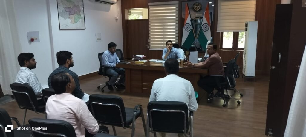 कौशाम्बी3जून25*निर्माण फिनीशिंग कार्य जून 2025 तक पूर्ण कराते हुए सम्बन्धित को हैण्डओवर कराये जाने के डीएम ने दियें निर्देश* कौशाम्बी3जून25*निर्माण फिनीशिंग कार्य जून 2025 तक पूर्ण कराते हुए सम्बन्धित को हैण्डओवर कराये जाने के डीएम ने दियें निर्देश*