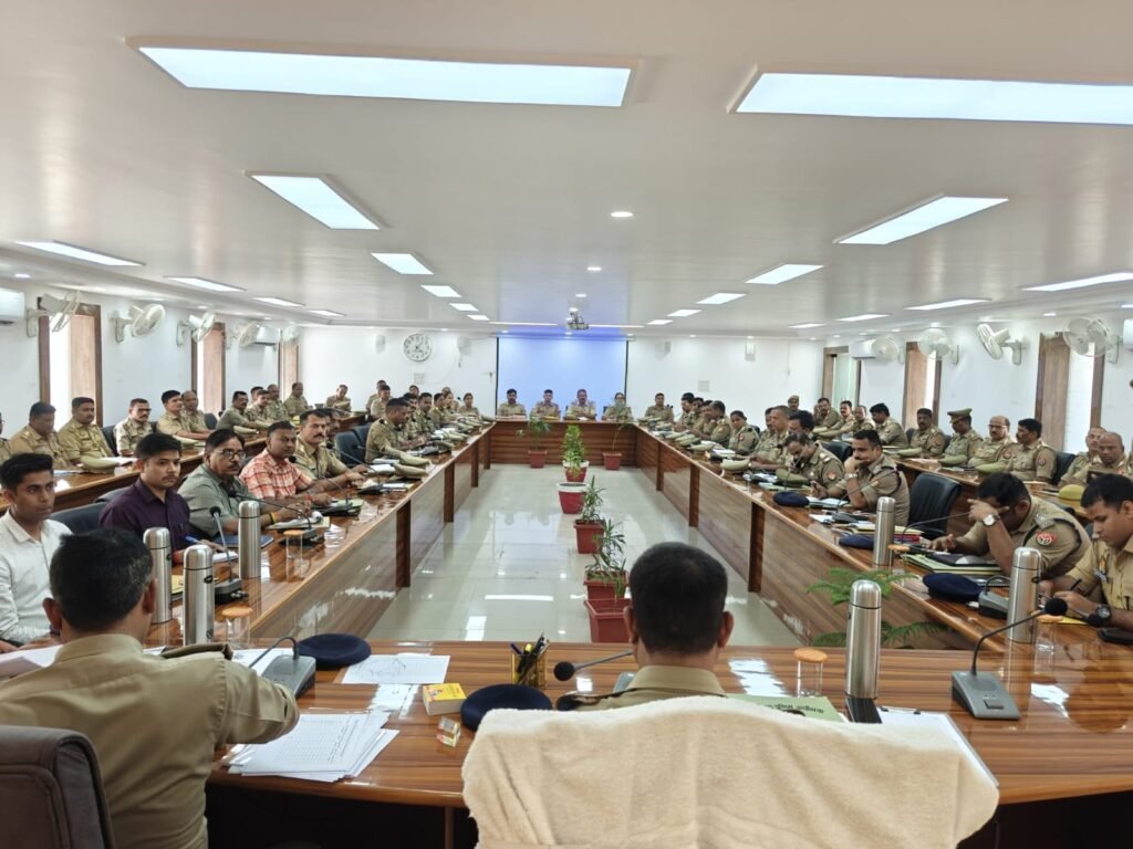 कौशाम्बी04जून25*अपराध समीक्षा गोष्ठी एवं सैनिक सम्मेलन*