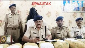 रोहतास10जून25*रोहतास: 8 किलो गांजा के साथ एक तस्कर गिरफ्तार*