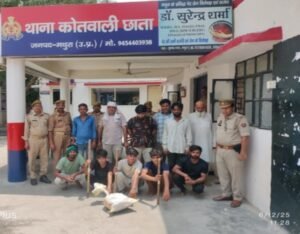 मथुरा 12 जून 25* एक ही समुदाय के दो पक्षो के लोगो मारपीट, 11 लोगों को किया