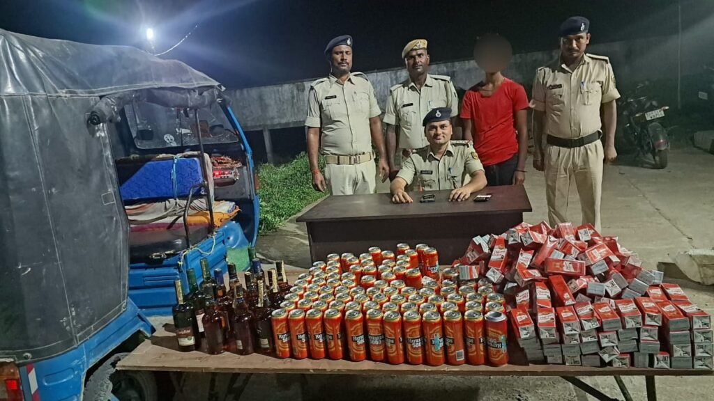 पूर्णिया बिहार15जून25* संध्या गस्ती के दौरान एक शराब तस्कर को 104.790 लीटर विदेशी शराब के साथ गिरफ्तार। पूर्णिया बिहार15जून25* संध्या गस्ती के दौरान एक शराब तस्कर को 104.790 लीटर विदेशी शराब के साथ गिरफ्तार।