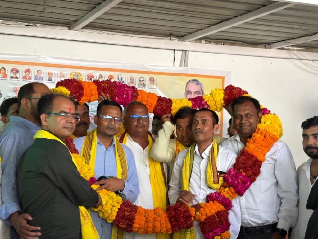 लखनऊ19जून25*बृजेन्द्र मिश्र और दीपक मौर्य समर्थकों समेत सुभासपा में शामिल* लखनऊ19जून25*बृजेन्द्र मिश्र और दीपक मौर्य समर्थकों समेत सुभासपा में शामिल*