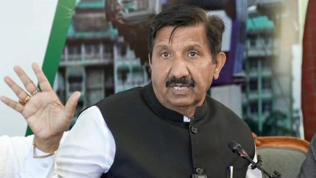 *हिमाचल20जून25* के डिप्टी CM और MLA को जान से मारने की धमकी, शूटर ने लिखा- 'इस बार तलवार किसी पॉलिटिशियन पर चलेगी'* *हिमाचल20जून25* के डिप्टी CM और MLA को जान से मारने की धमकी, शूटर ने लिखा- 'इस बार तलवार किसी पॉलिटिशियन पर चलेगी'*