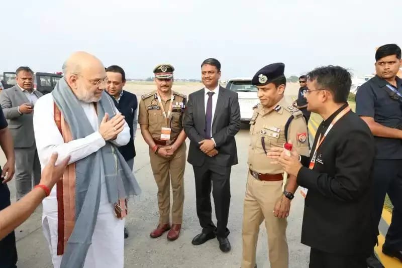 वाराणसी 23जून25*केंद्रीय गृहमंत्री अमित शाह का पुष्पवर्षा कर ढोल-नगाड़े के साथ साथ स्वागत वाराणसी 23जून25*केंद्रीय गृहमंत्री अमित शाह का पुष्पवर्षा कर ढोल-नगाड़े के साथ साथ स्वागत