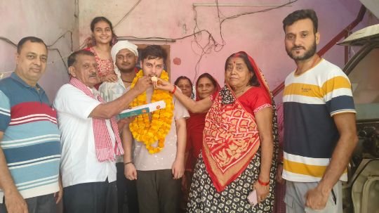 गाजीपुर03जून25*पार्थ राय ने जे ई एडवांस मेल इंडिया रैक 5124 व इ ड्वलू यस रैक 537 लाकर अपना जिले का मान बढाया गाजीपुर03जून25*पार्थ राय ने जे ई एडवांस मेल इंडिया रैक 5124 व इ ड्वलू यस रैक 537 लाकर अपना जिले का मान बढाया