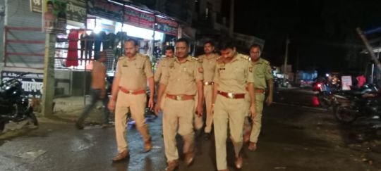 कौशाम्बी3जून25*बकरीद के त्योहार को लेकर एसओ कोखराज ने किया पैदल गस्त* कौशाम्बी3जून25*बकरीद के त्योहार को लेकर एसओ कोखराज ने किया पैदल गस्त*