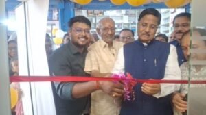 पूर्णियाँ बिहार 6 जून 25* पूर्णिया में योर डेंटिस्ट क्लीनिक का कसबा विधायक आफाक आलम ने फीता काटकर क्याउद्घाटन