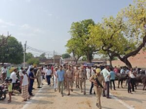 कौशाम्बी7जून25*ईदगाह मस्जिद संवेदनशील स्थानों का डीएम एसपी ने भ्रमण कर सुरक्षा का लिया जायजा*