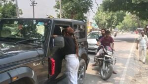 हरदोई10जून25*फर्जी मदद के नाम पर महिलाएं कर रहीं वसूली: