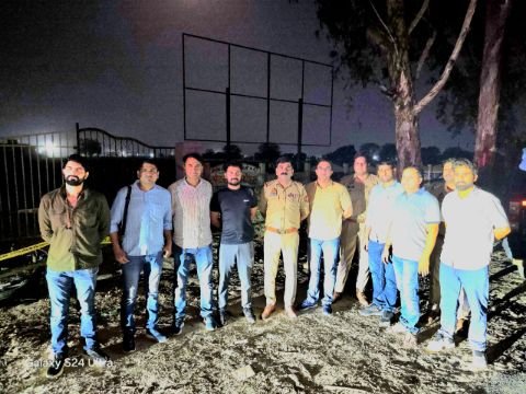 मथुरा12जून25* ईनामियां/टप्पेबाज अभियुक्त से हुई पुलिस मुठभेड़, दौराने पुलिस मुठभेड़ अभियुक्त के पैर में गोली लगने से हुआ घायल/गिरफ्तार ।*