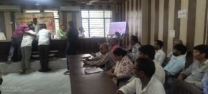 अयोध्या16जून25*विधायक ने मुख्यमंत्री कृषक दुर्घटना कल्याण योजना के अंतर्गत 29 लाभार्थियों पांच पांच लाख का चेक प्रदान किया