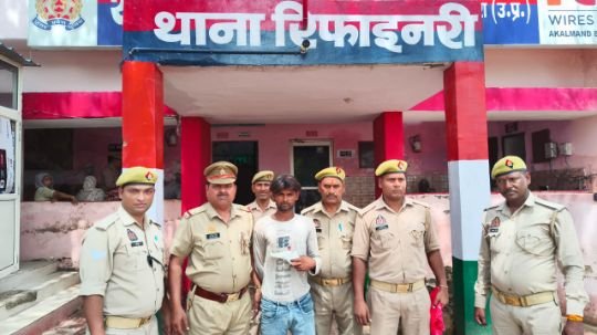 मथुरा 19 जून 25* एक अभियुक्त को अवैध तमंचा व एक जिंदा कारतूस .315 बोर सहित किया गिरफ्तार ।*