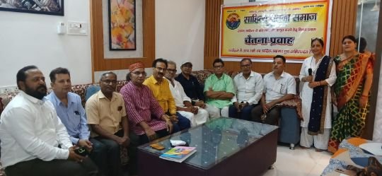 गाजीपुर20जून25*अब समर की कहानी लिखी जाएगी/हर अमर की कहानी लिखी जाएगी" श्रीमती अलका त्रिपाठी गाजीपुर20जून25*अब समर की कहानी लिखी जाएगी/हर अमर की कहानी लिखी जाएगी" श्रीमती अलका त्रिपाठी