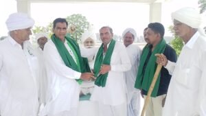 हरियाणा22 जून25*किसानों की समस्यो को लेकर राज्यों के प्रभारी ने भारतीय किसान यूनियन के राष्ट्रीय अध्यक्ष श्री चौधरी जोगिंदर नैन जी से मुलाकात की है.....