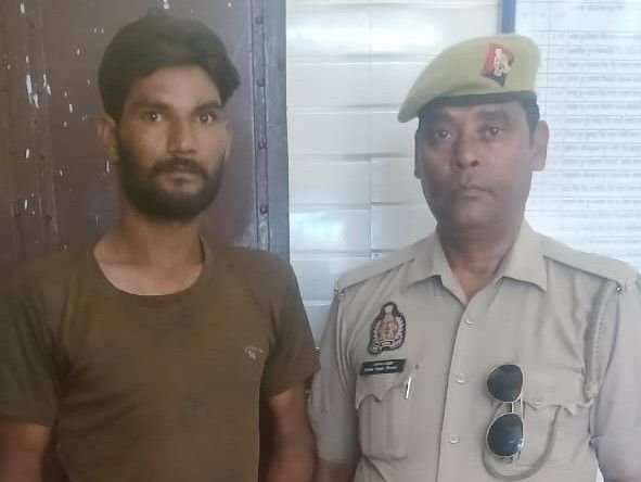 मथुरा 22 जून 25*कोसीकलां पुलिस द्वारा एक अभियुक्त को अवैध चाकू के साथ किया गिरफ्तार*