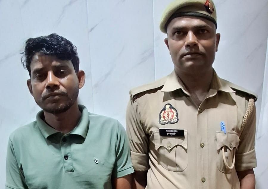 मथुरा 24 जून 25*थाना गोवर्धन पुलिस द्वारा एक वांछित अभियुक्त को एक फर्जी आधार कार्ड सहित किया गिरफ्तार*