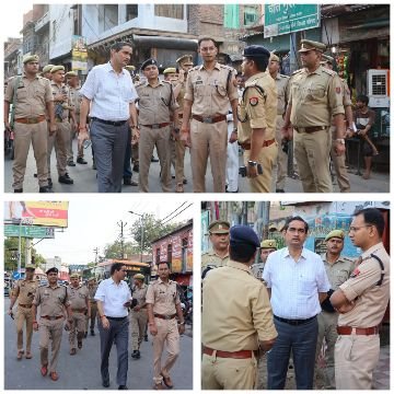 मथुरा 26 जून 25* मथुरा जिलाधिकारी एवं वरिष्ठ पुलिस अधीक्षक और पुलिस अधिकारियों द्वारा पैदल गश्त*