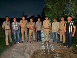 मथुरा 27 जून 25* गौतम बुद्ध नगर में पंजीकृत अन्तर्राजीय बदमाश /डकैत/ गैंगस्टर अपराधी को पुलिस मुठभेड के दौरान (गिरफ्तार/ घायल ।*