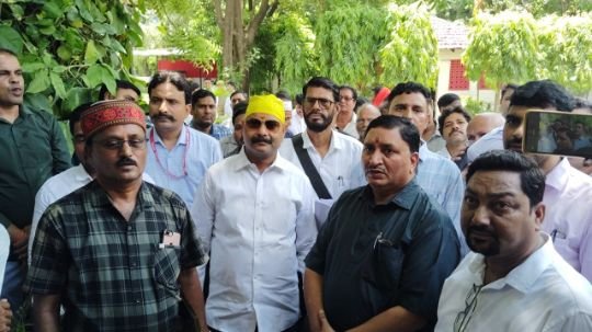 वाराणसी27जून25*एडीजी हुए सख्त, जलालपुर थानाध्यक्ष के खिलाफ दिया जांच के आदेश