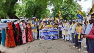 मिर्जापुर: 2 जुलाई 25 *मधुशाला नहीं पाठशाला चाहिए*