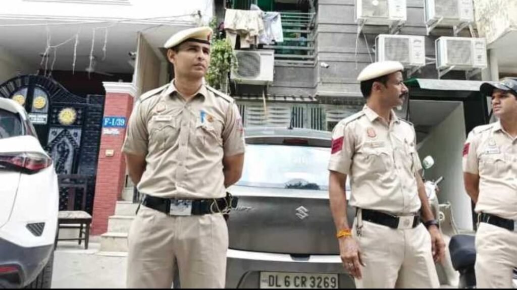 दिल्ली 3जुलाई25*के लाजपत नगर इलाके में एक दिल दहला देने वाली वारदात सामने आई है.