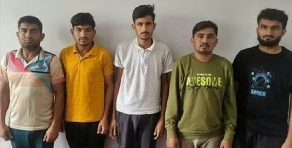 मेरठ 04जुलाई25*की स्पेशल टास्क फोर्स (एसटीएफ) ने 45 करोड़ की GST चोरी