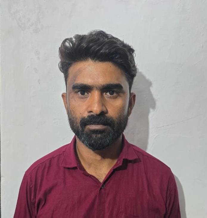 सुल्तानपुर8जुलाई25* 50 हजार का इनामी बदमाश एसटीएफ के हत्थे चढ़ा।